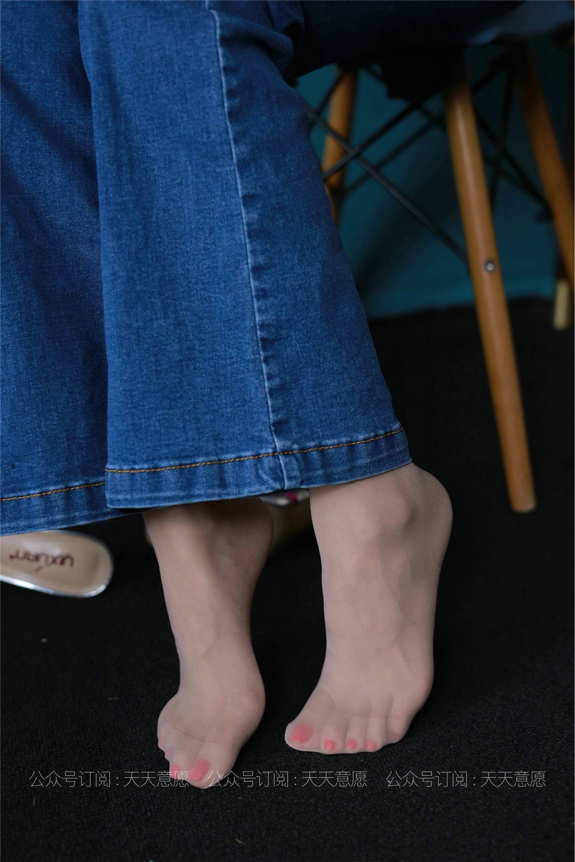 IESS异思趣向  2021.08.04 丝享家879：美子《美背库里丝》